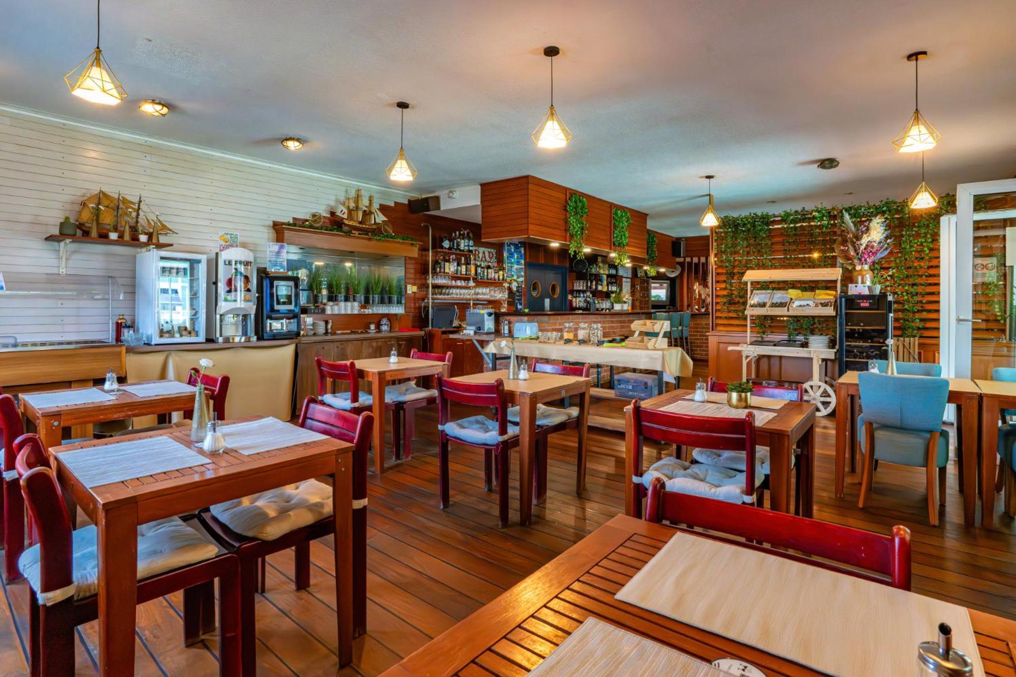 Hotel Restaurant Argos, Strasbourg Nord Vendenheim Eksteriør bilde